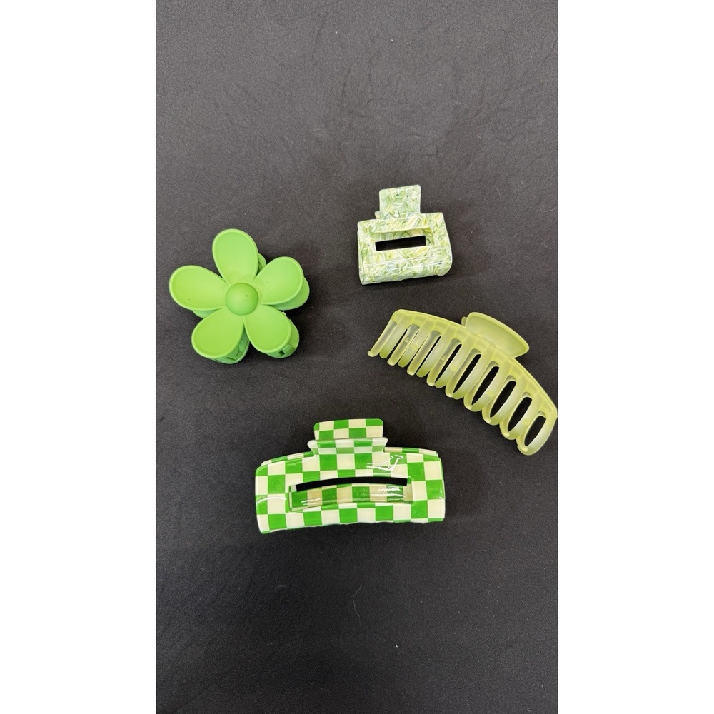 4 PCS Green Hair Clips‎ Flower, Checkered, Solid  Claw Clips